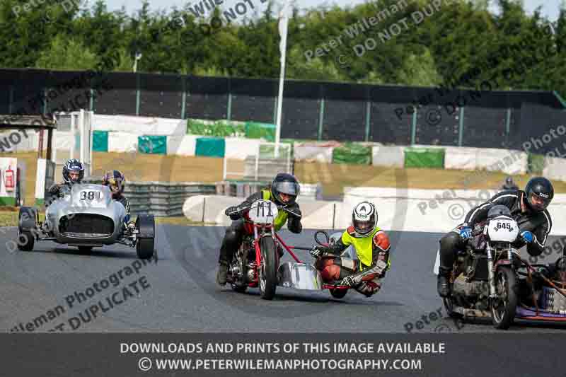 Vintage motorcycle club;eventdigitalimages;mallory park;mallory park trackday photographs;no limits trackdays;peter wileman photography;trackday digital images;trackday photos;vmcc festival 1000 bikes photographs